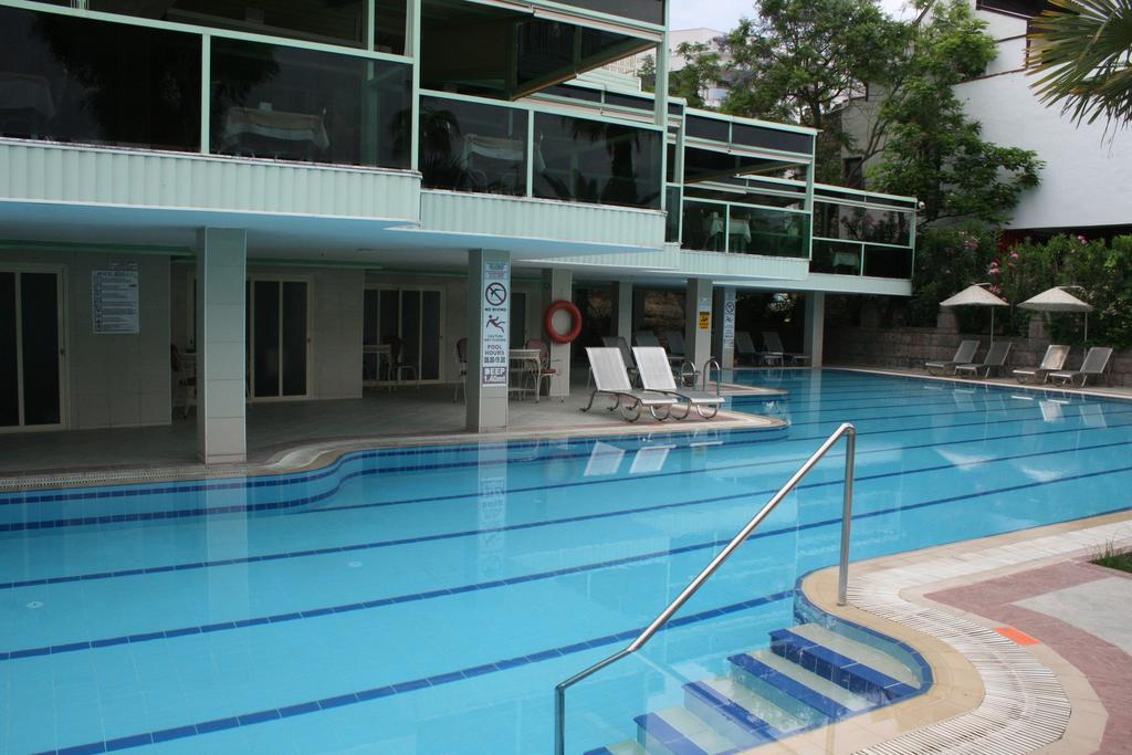 Flamingo Hotel 马尔马里斯 外观 照片