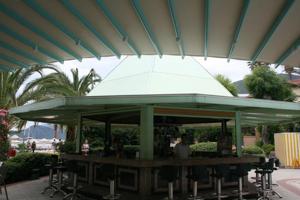 Flamingo Hotel 马尔马里斯 外观 照片