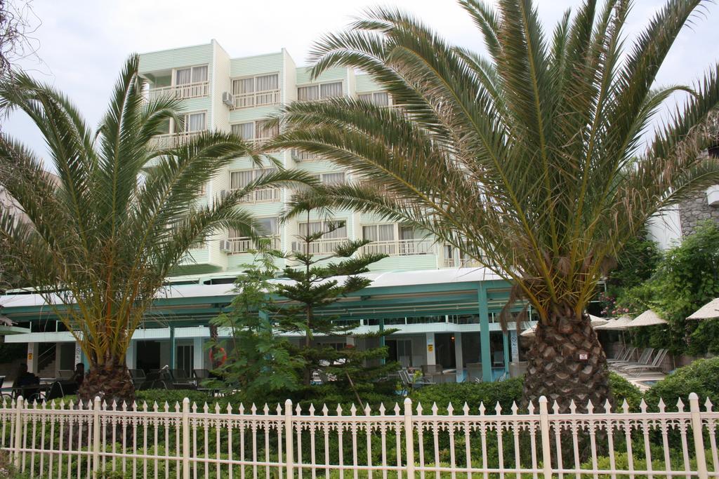 Flamingo Hotel 马尔马里斯 外观 照片