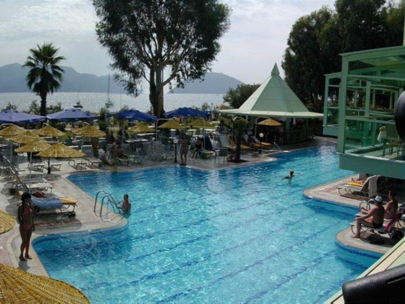 Flamingo Hotel 马尔马里斯 外观 照片